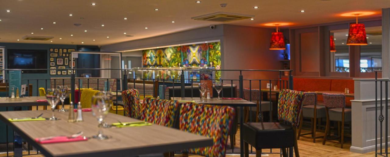 The Lodge Hotel Coleraine Bagian luar foto