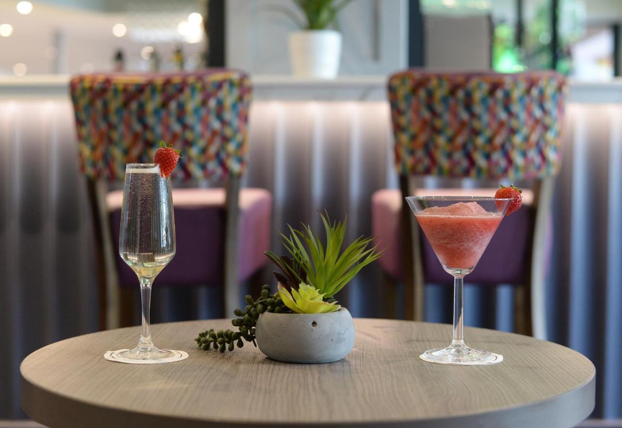 The Lodge Hotel Coleraine Bagian luar foto
