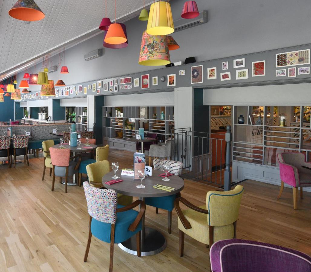 The Lodge Hotel Coleraine Bagian luar foto