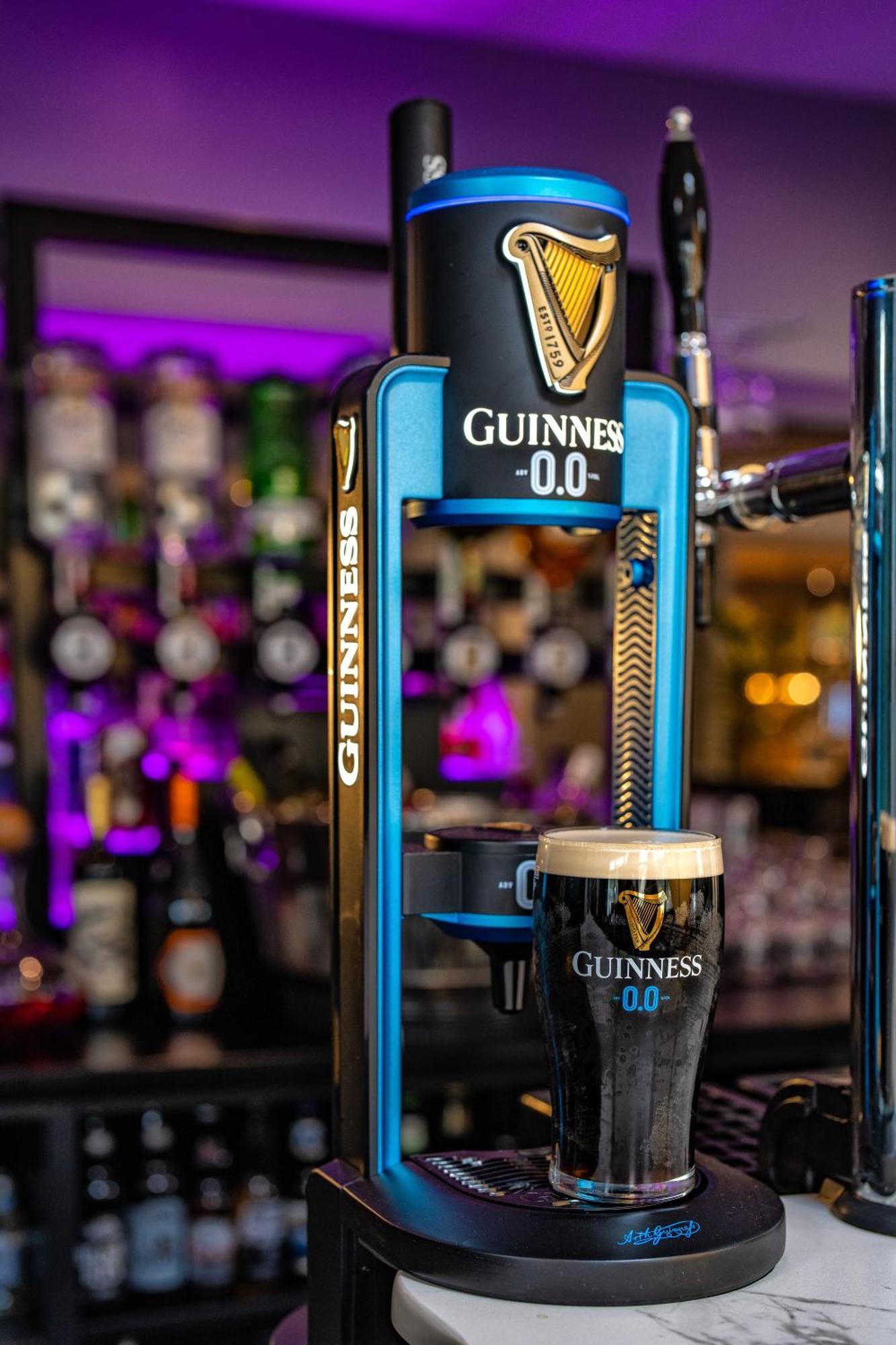 The Lodge Hotel Coleraine Bagian luar foto