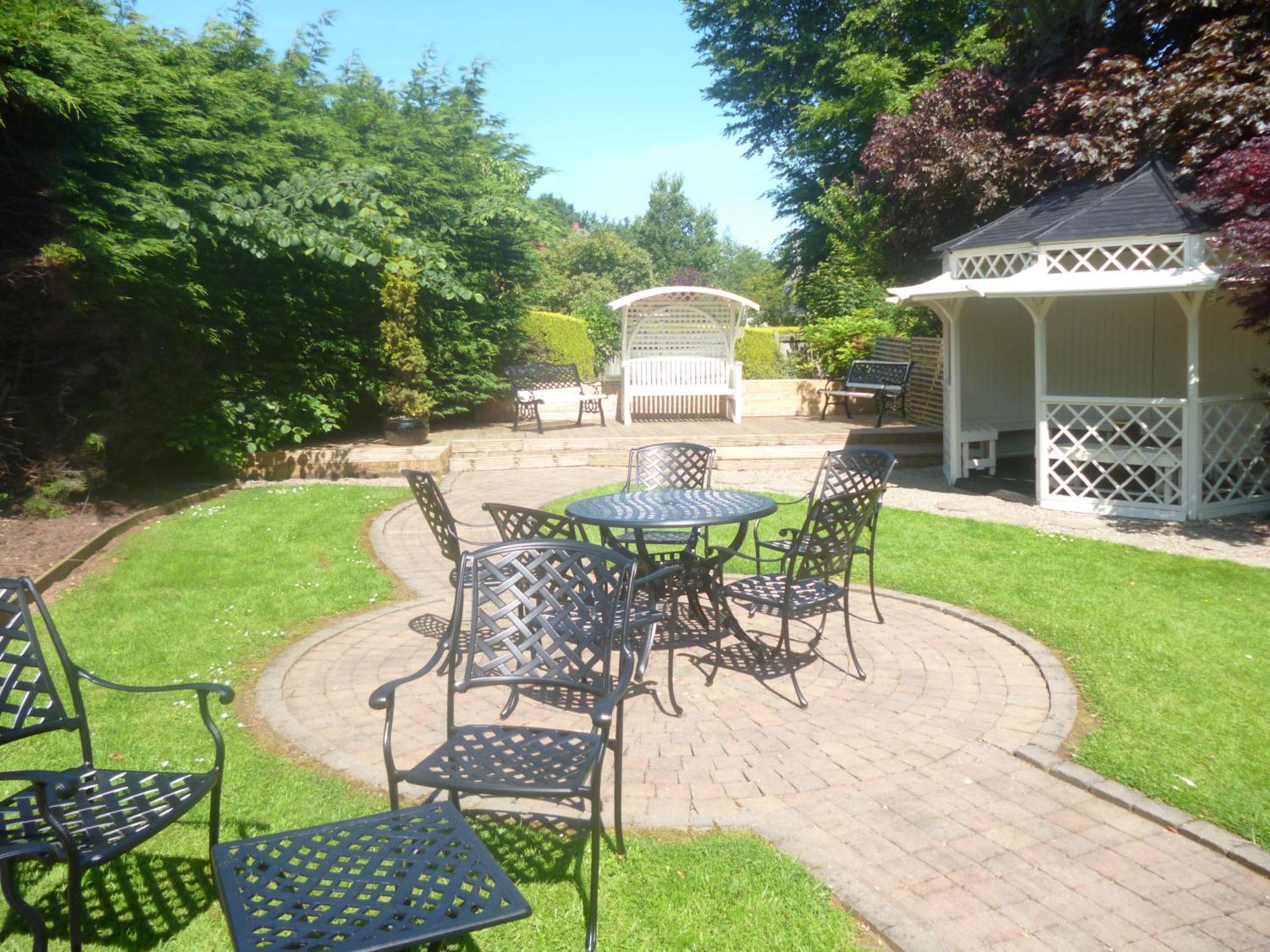 The Lodge Hotel Coleraine Bagian luar foto