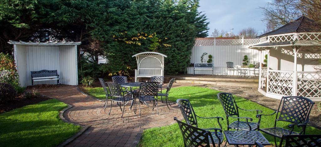 The Lodge Hotel Coleraine Bagian luar foto