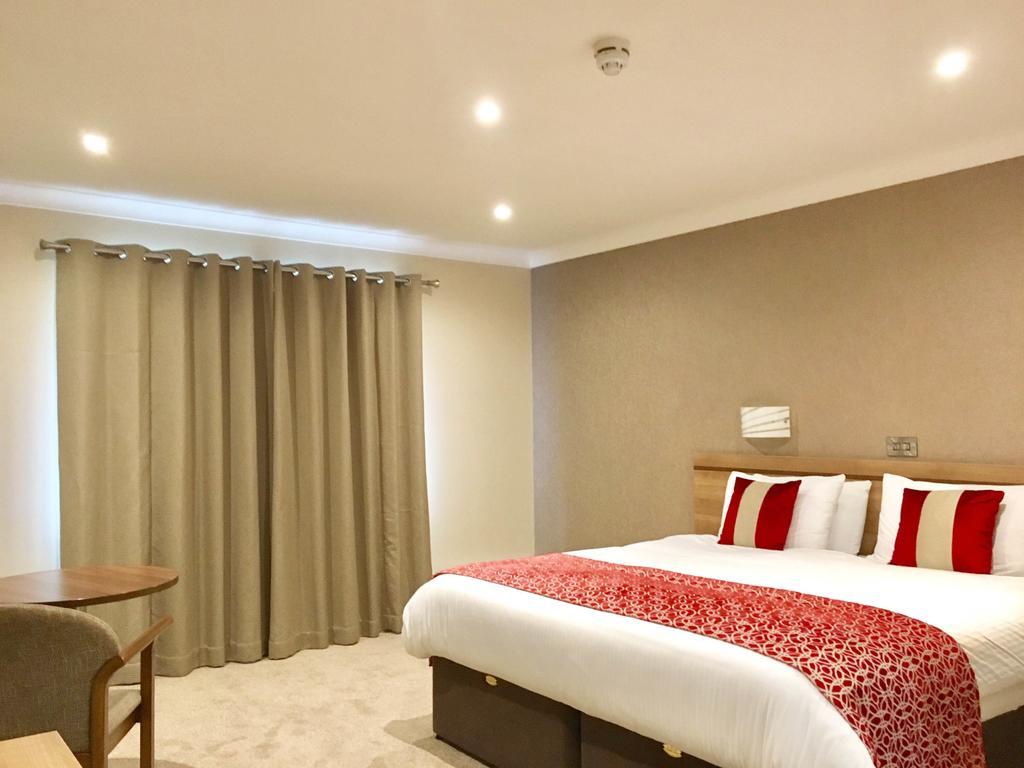 The Lodge Hotel Coleraine Bagian luar foto
