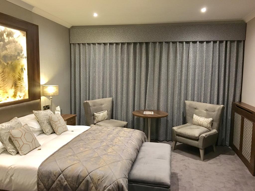 The Lodge Hotel Coleraine Bagian luar foto