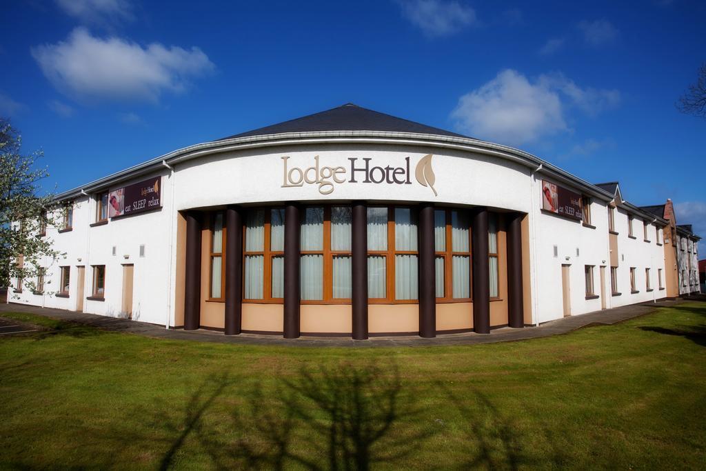 The Lodge Hotel Coleraine Bagian luar foto