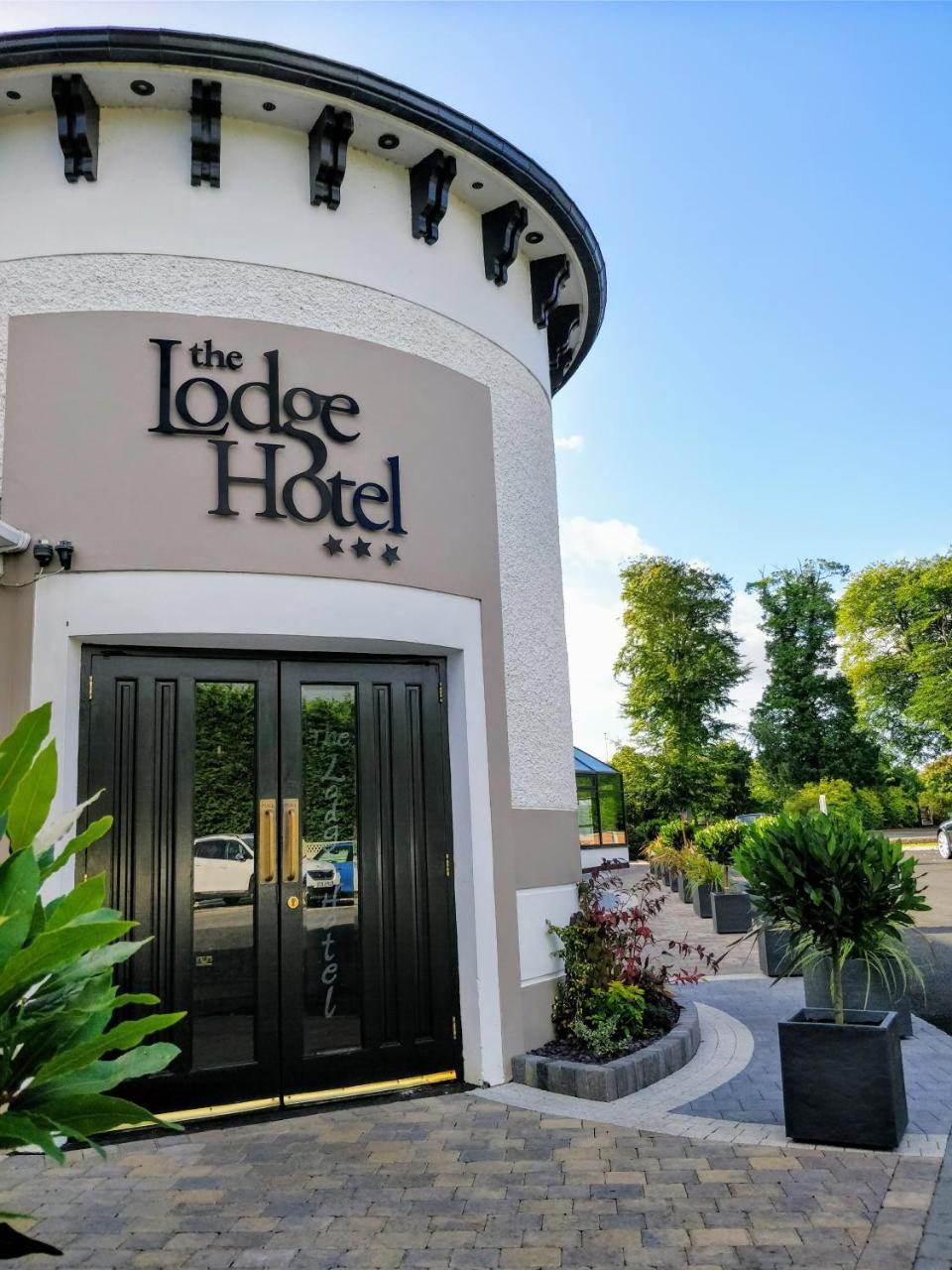 The Lodge Hotel Coleraine Bagian luar foto